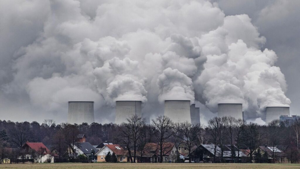 coal-fired power plant produce greenhouse gas emissions