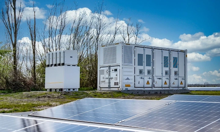 Battery energy storage supporting solar PV
