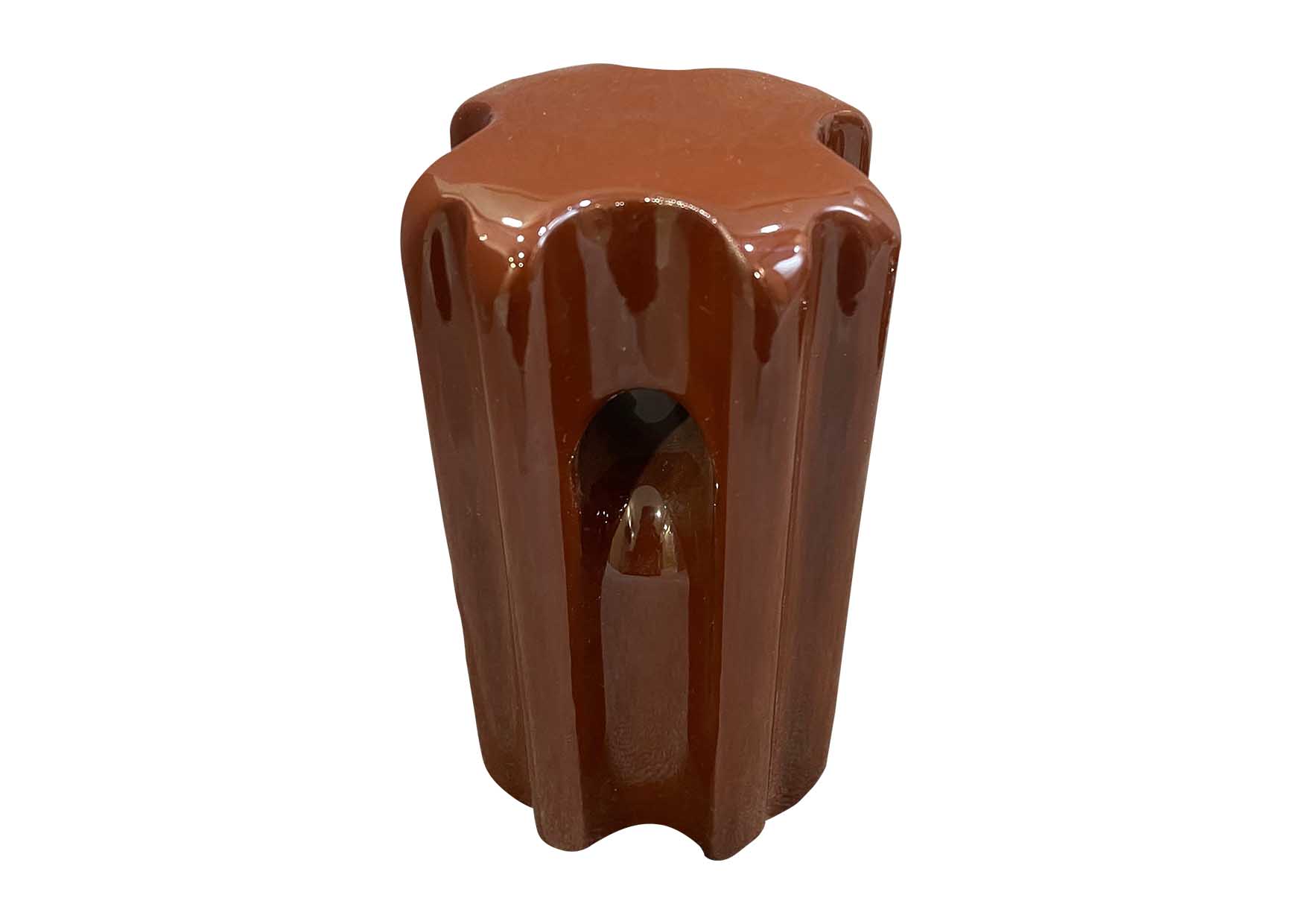 Stay insulators stabilize poles with unbalanced loads