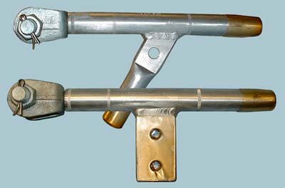 Compression deadends maintain low-resistance electrical continuity